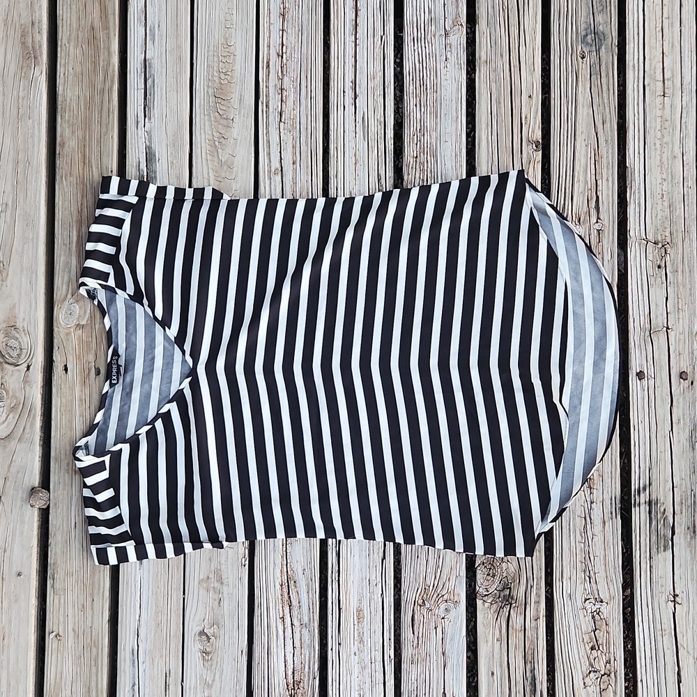 Express Striped Black & White Medium Dolman Blouse Work Professional Casual
